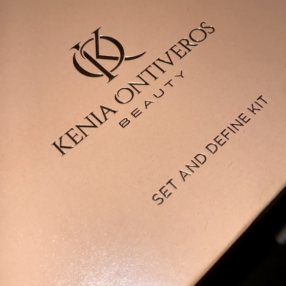 Set & Define Kit - Picture 1 of 2